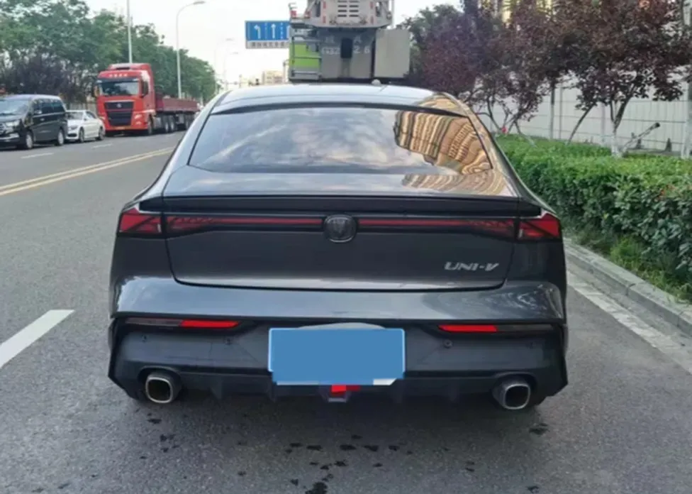 2023 ChangAn UNI-V 1.5T 188HP L4 7DCT,autocango,china used car exporter,china ev exporter,chinese used car exporter,chinese used ev exporter