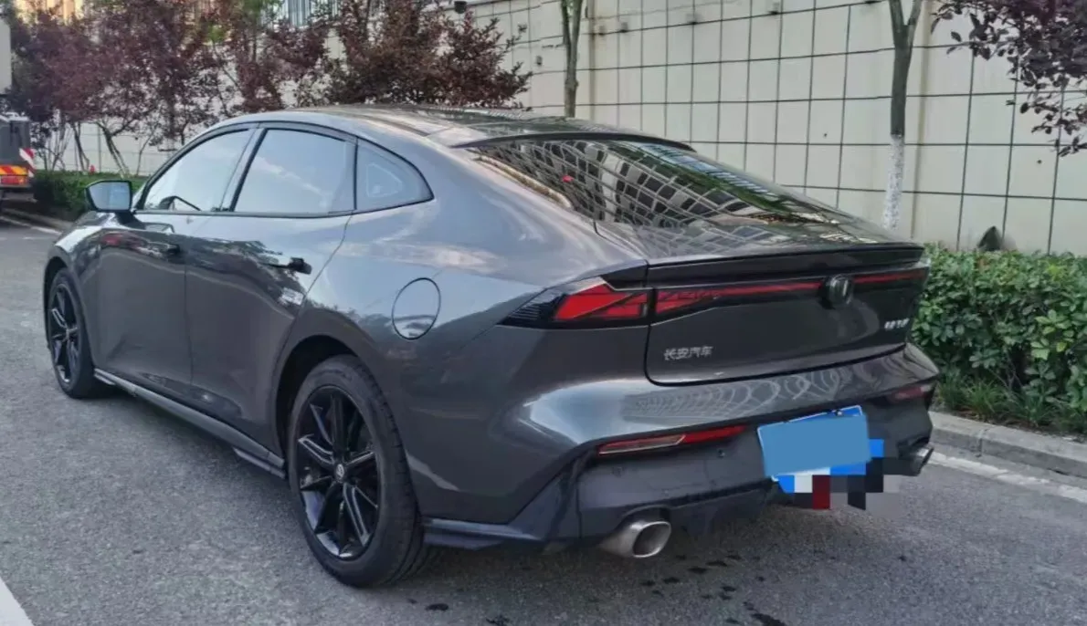 2023 ChangAn UNI-V 1.5T 188HP L4 7DCT,autocango,china used car exporter,china ev exporter,chinese used car exporter,chinese used ev exporter