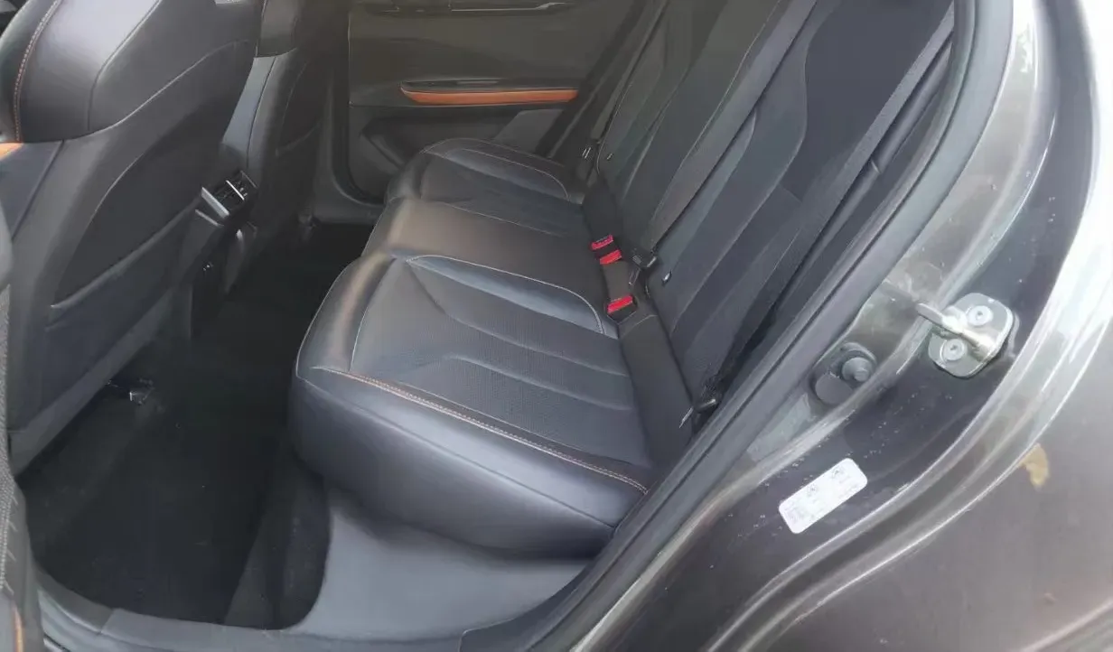 2023 ChangAn UNI-V 1.5T 188HP L4 7DCT,autocango,china used car exporter,china ev exporter,chinese used car exporter,chinese used ev exporter