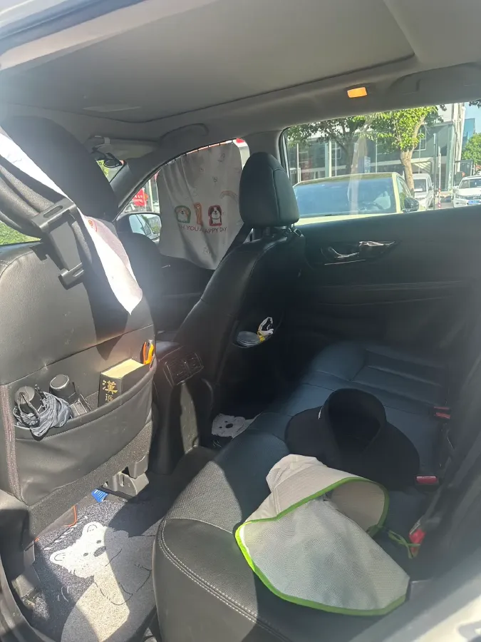 2020 Nissan X-Trail 2.0L 154HP L4 CVT,autocango,china used car exporter,china ev exporter,chinese used car exporter,chinese used ev exporter