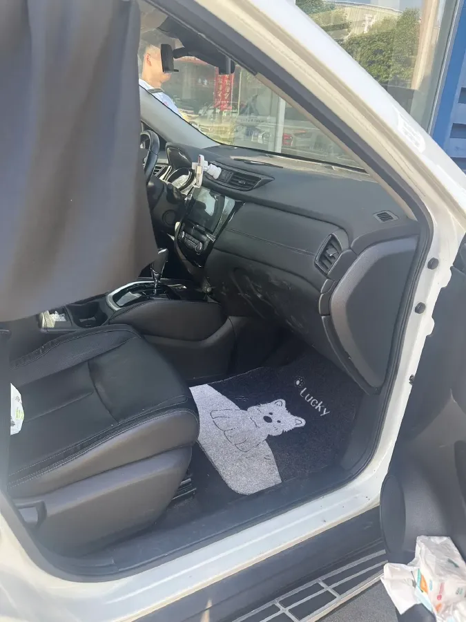 2020 Nissan X-Trail 2.0L 154HP L4 CVT,autocango,china used car exporter,china ev exporter,chinese used car exporter,chinese used ev exporter