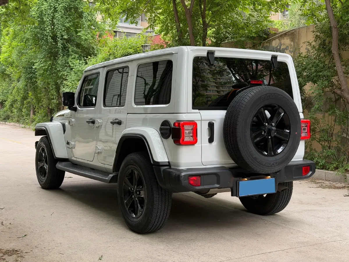 2022 Jeep Wrangler 2.0T 266HP L4 8AT,autocango,china used car exporter,china ev exporter,chinese used car exporter,chinese used ev exporter