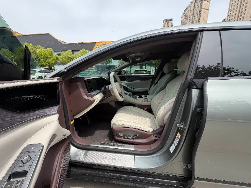 2024 Denza DenzaZ9GT 2.0T 207HP L4 E-CVT PHEV 38.5KWH,autocango,china used car exporter,china ev exporter,chinese used car exporter,chinese used ev exporter