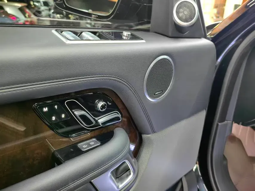 2022 Land Rover Range Rover 3.0T 360HP L6 8AT,autocango,china used car exporter,china ev exporter,chinese used car exporter,chinese used ev exporter