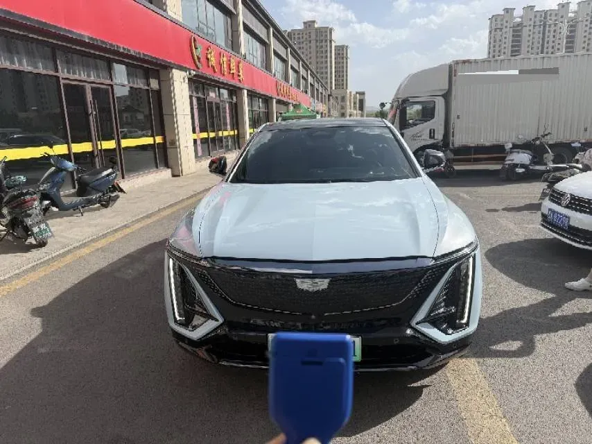 2022 Cadillac IQ Lyriq BEV 95.7KWH,autocango,china used car exporter,china ev exporter,chinese used car exporter,chinese used ev exporter