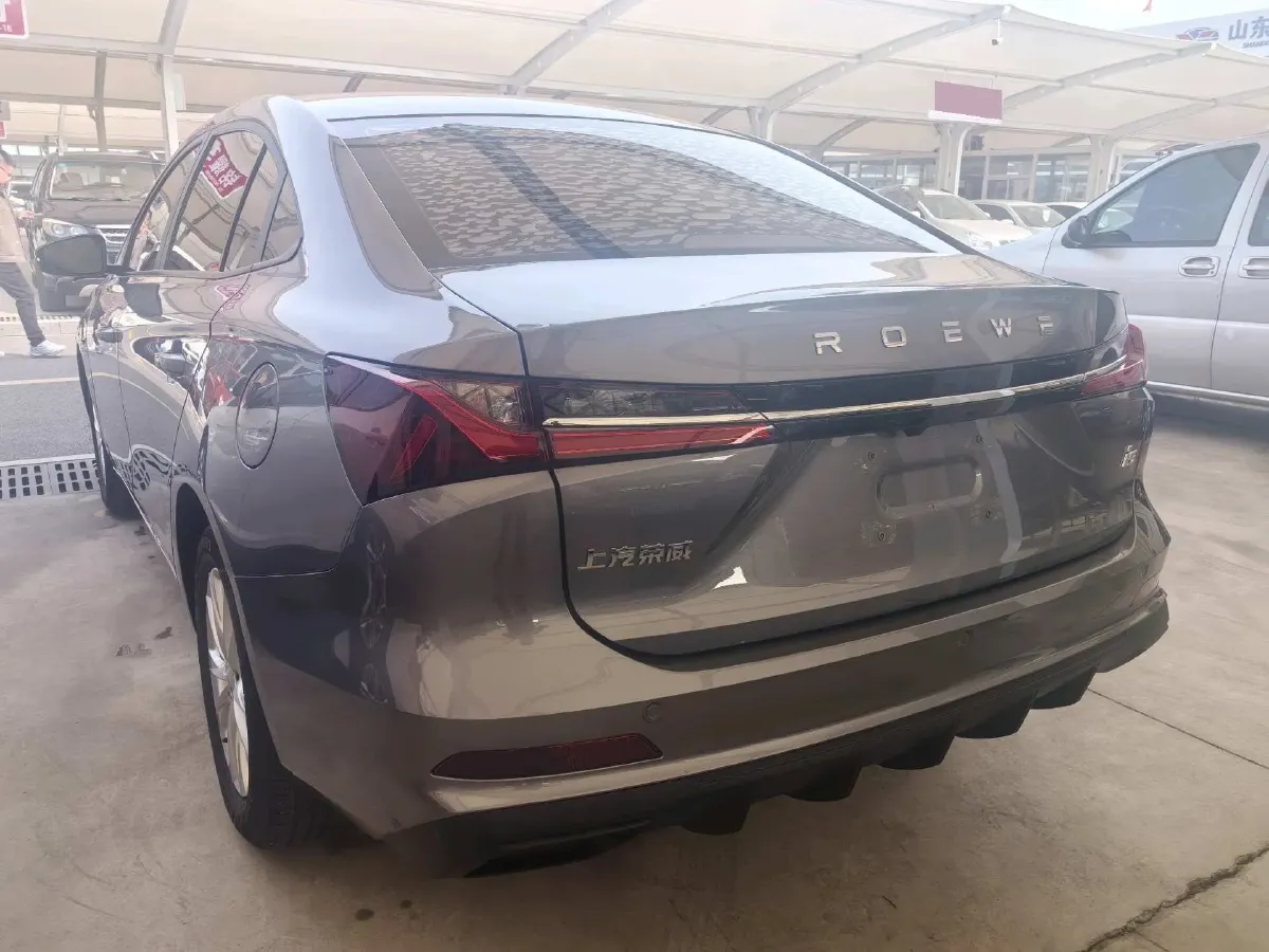 2023 Roewe i5 1.5L 129HP L4 5MT,autocango,china used car exporter,china ev exporter,chinese used car exporter,chinese used ev exporter