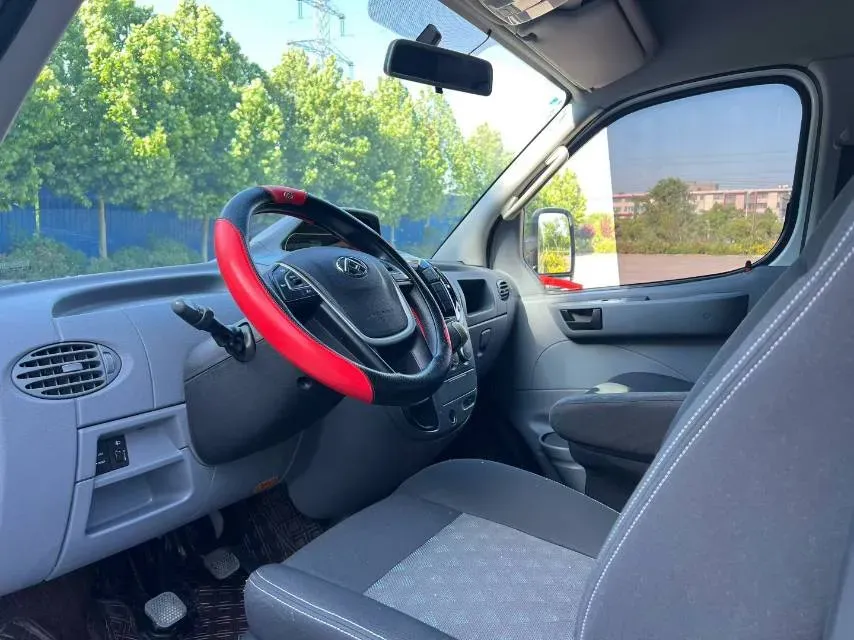 2023 MAXUS XinTu V80 2.0T 127HP L4 6MT,autocango,china used car exporter,china ev exporter,chinese used car exporter,chinese used ev exporter