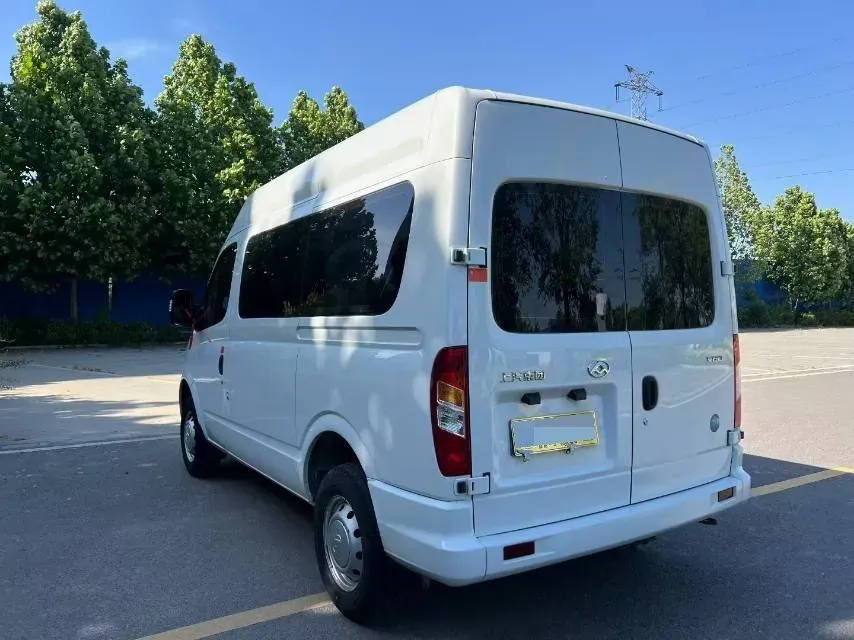 2023 MAXUS XinTu V80 2.0T 127HP L4 6MT,autocango,china used car exporter,china ev exporter,chinese used car exporter,chinese used ev exporter