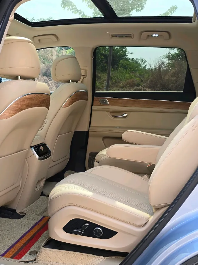 2022 Volvo S60 2.0T 197HP L4 8AT,autocango,china used car exporter,china ev exporter,chinese used car exporter,chinese used ev exporter