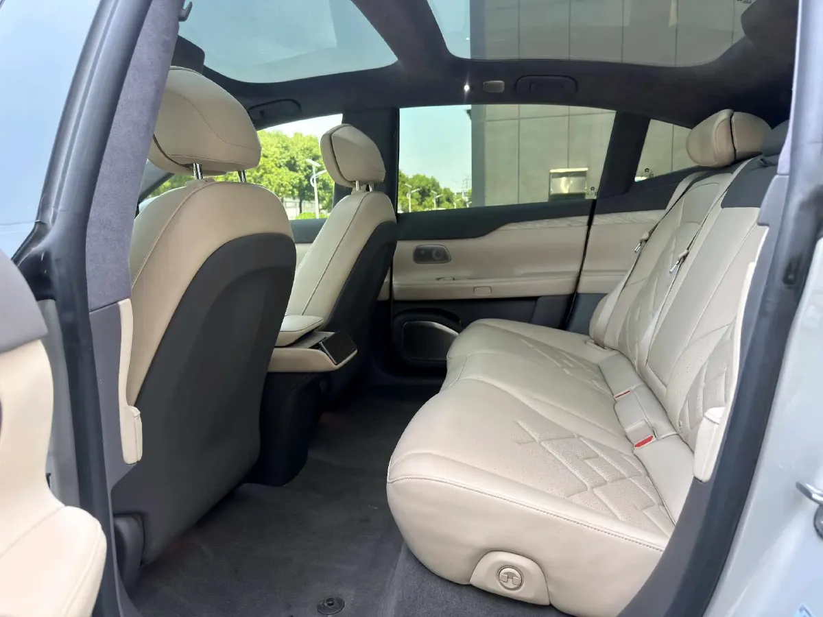 2021 Volkswagen ID.6 Crozz BEV 84.8KWH,autocango,china used car exporter,china ev exporter,chinese used car exporter,chinese used ev exporter
