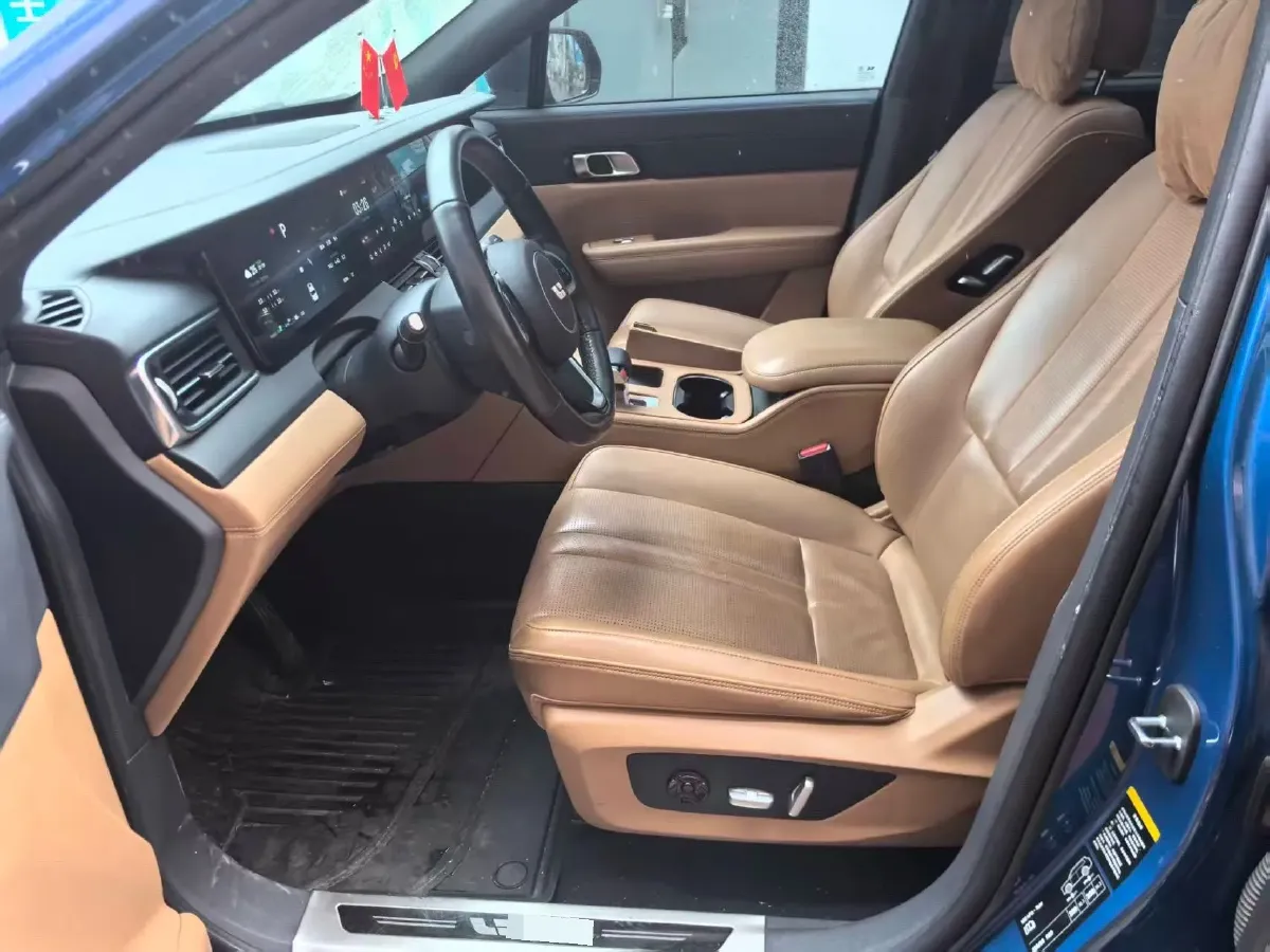 2020 Li ONE Range Extended 131HP REEV 40.5KWH,autocango,china used car exporter,china ev exporter,chinese used car exporter,chinese used ev exporter