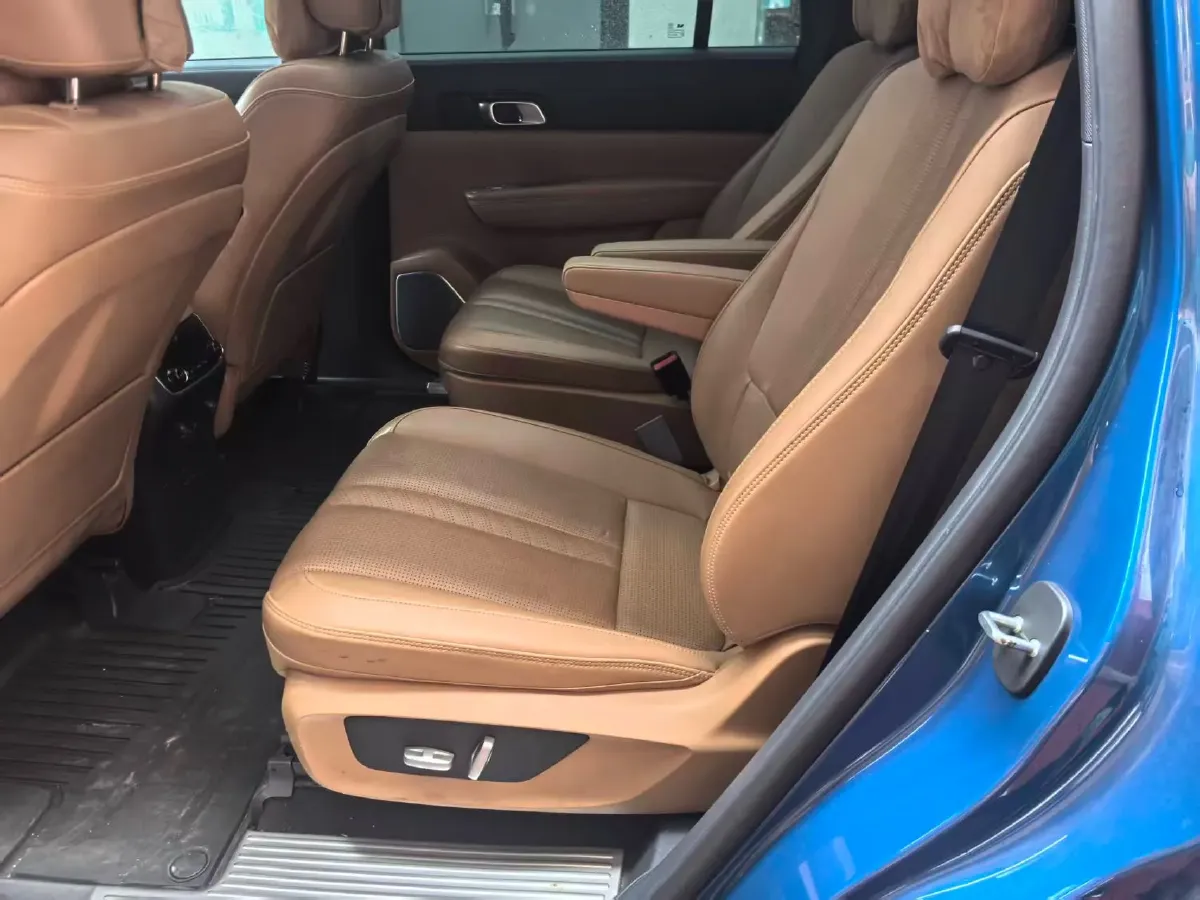 2020 Li ONE Range Extended 131HP REEV 40.5KWH,autocango,china used car exporter,china ev exporter,chinese used car exporter,chinese used ev exporter