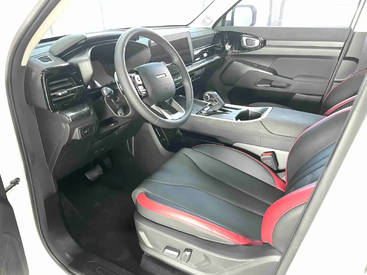 2022 MAXUS D60 1.5T 169HP L4 7DCT,autocango,china used car exporter,china ev exporter,chinese used car exporter,chinese used ev exporter
