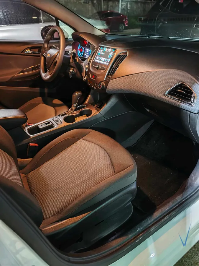 2017 Chevrolet Cruze 1.5L 114HP L4 6AT,autocango,china used car exporter,china ev exporter,chinese used car exporter,chinese used ev exporter