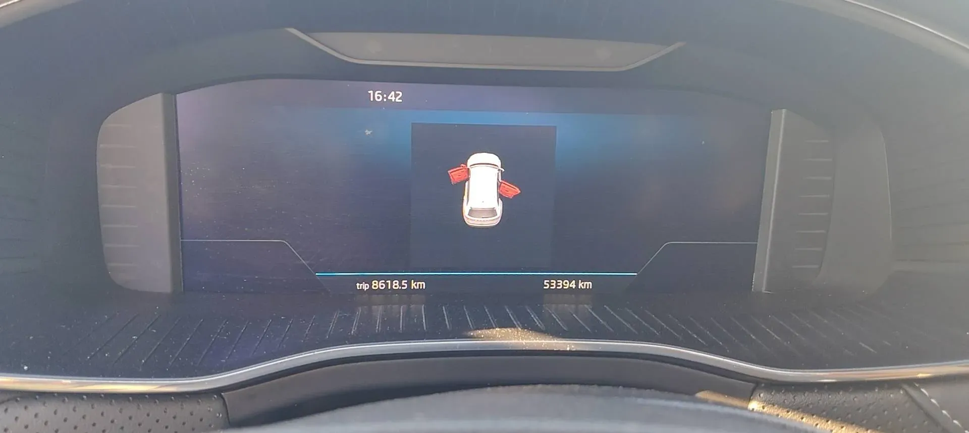 2022 Skoda Kodiak 2.0T 186HP L4 7DCT,autocango,china used car exporter,china ev exporter,chinese used car exporter,chinese used ev exporter