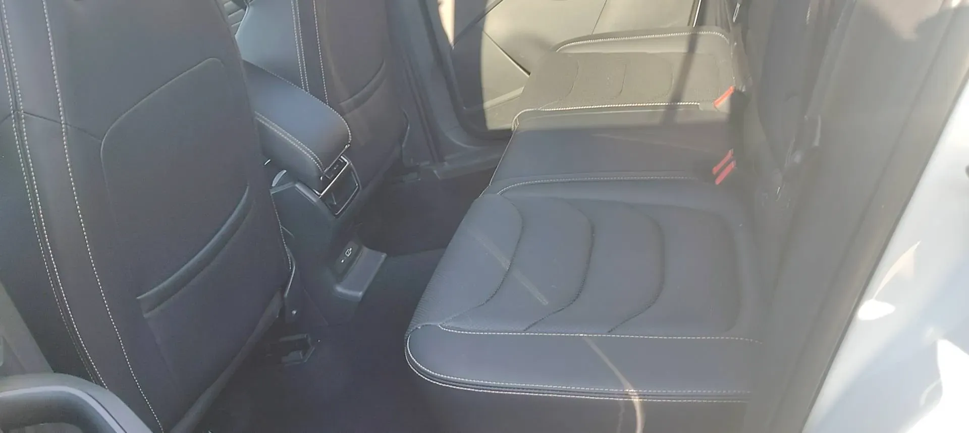 2022 Skoda Kodiak 2.0T 186HP L4 7DCT,autocango,china used car exporter,china ev exporter,chinese used car exporter,chinese used ev exporter
