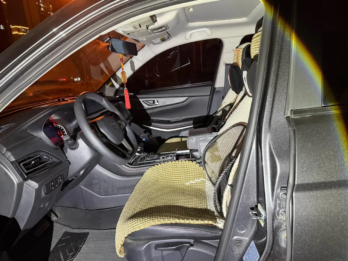 2022 ChangAn CS75 1.5T 180HP L4 7DCT,autocango,china used car exporter,china ev exporter,chinese used car exporter,chinese used ev exporter