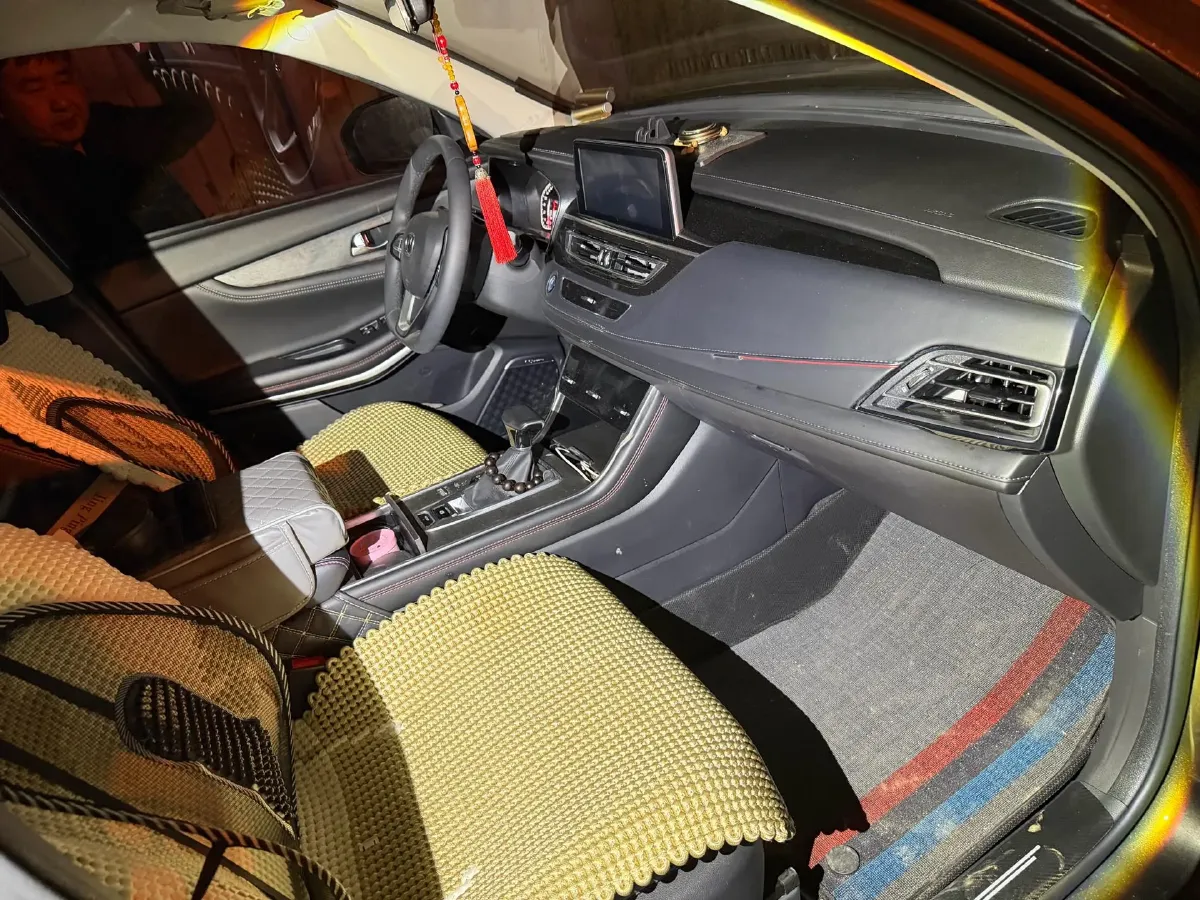 2022 ChangAn CS75 1.5T 180HP L4 7DCT,autocango,china used car exporter,china ev exporter,chinese used car exporter,chinese used ev exporter