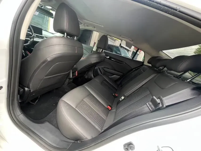 2021 DongFeng Aeolus YiXuan 1.5T 150HP L4 6DCT,autocango,china used car exporter,china ev exporter,chinese used car exporter,chinese used ev exporter