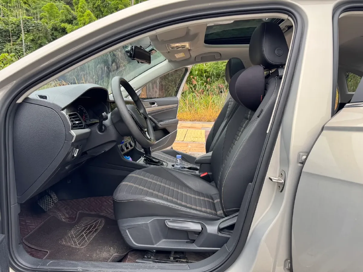 2021 Volkswagen Lavida 1.4T 150HP L4 7DCT,autocango,china used car exporter,china ev exporter,chinese used car exporter,chinese used ev exporter