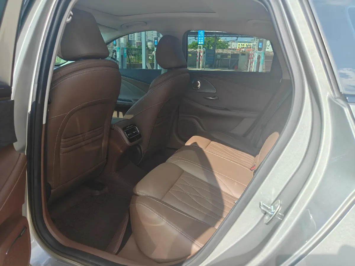 2024 Chery Arrizo 8 2.0T 254HP L4 7DCT,autocango,china used car exporter,china ev exporter,chinese used car exporter,chinese used ev exporter
