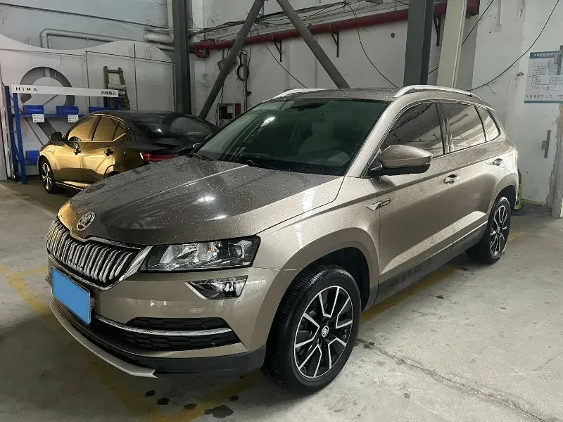 2021 Skoda Karoq 1.4T 150HP L4 7DCT,autocango,china used car exporter,china ev exporter,chinese used car exporter,chinese used ev exporter