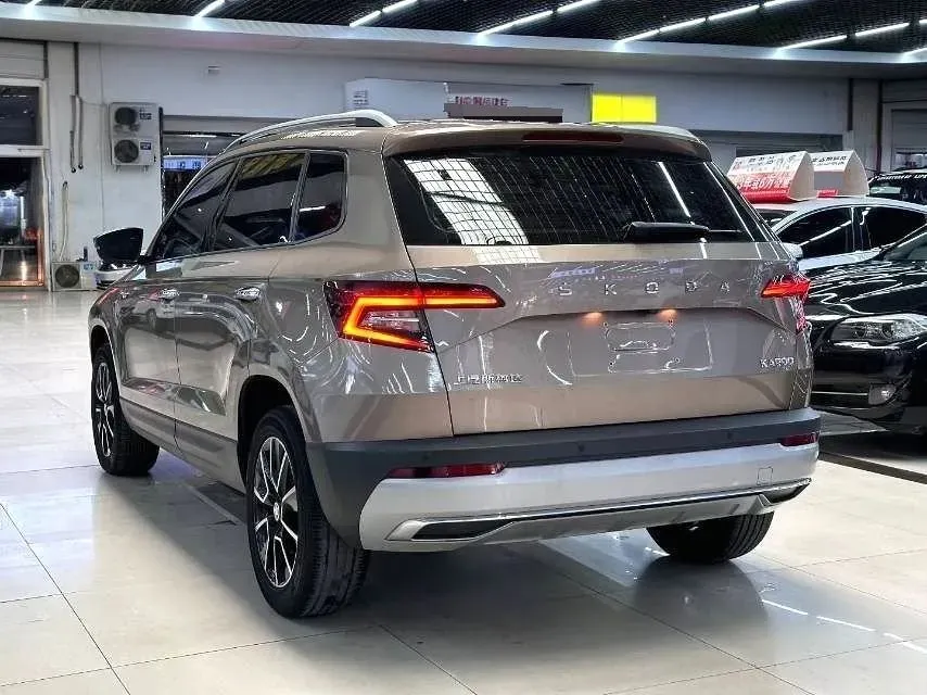 2021 Skoda Karoq 1.4T 150HP L4 7DCT,autocango,china used car exporter,china ev exporter,chinese used car exporter,chinese used ev exporter