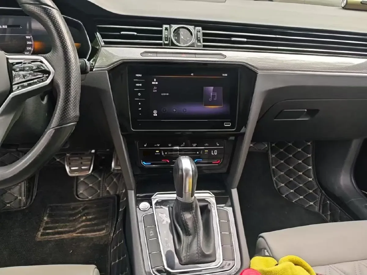 2023 Volkswagen Magotan 2.0T 186HP L4 7DCT,autocango,china used car exporter,china ev exporter,chinese used car exporter,chinese used ev exporter