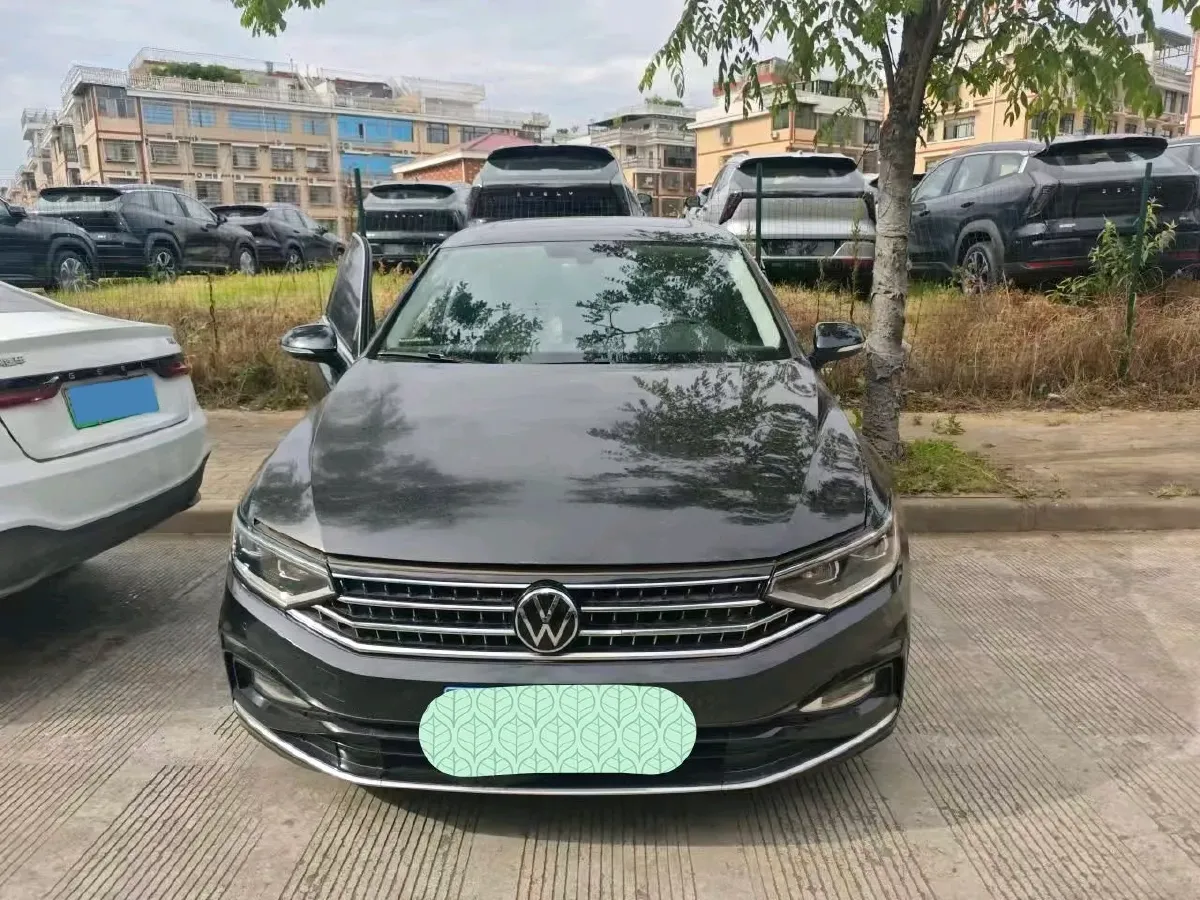 2023 Volkswagen Magotan 2.0T 186HP L4 7DCT,autocango,china used car exporter,china ev exporter,chinese used car exporter,chinese used ev exporter