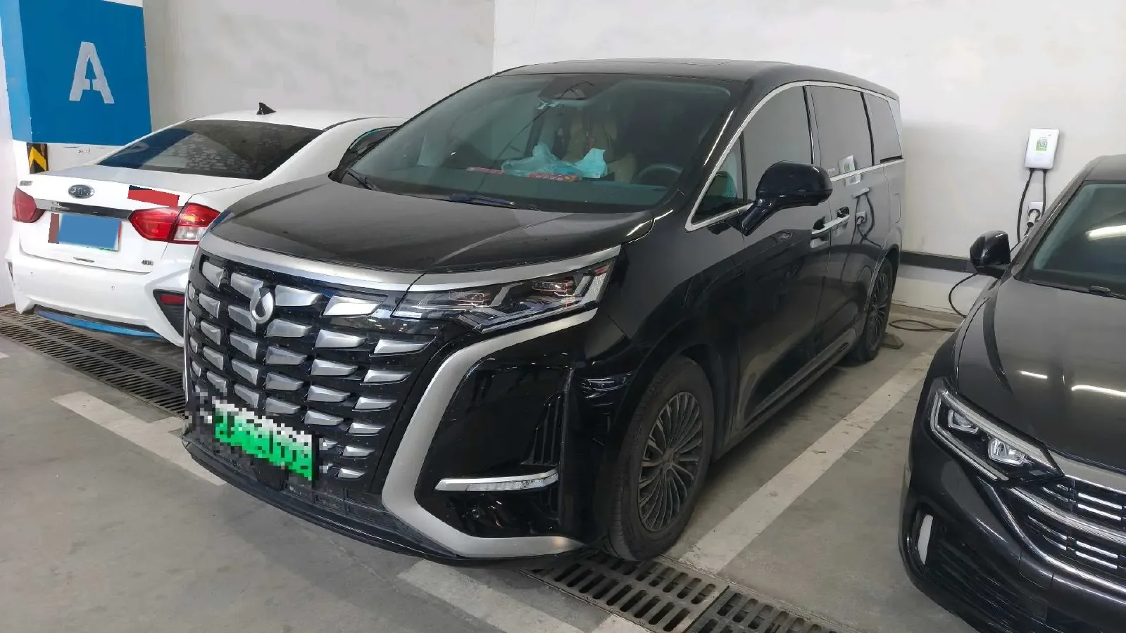 2022 HongQi HS7 3.0T 337HP V6 8AT,autocango,china used car exporter,china ev exporter,chinese used car exporter,chinese used ev exporter