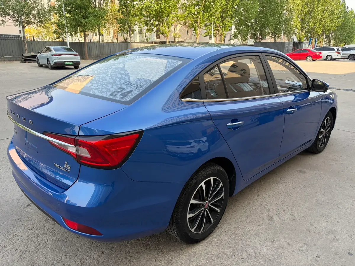 2020 Roewe i5 1.5L 120HP L4 CVT,autocango,china used car exporter,china ev exporter,chinese used car exporter,chinese used ev exporter