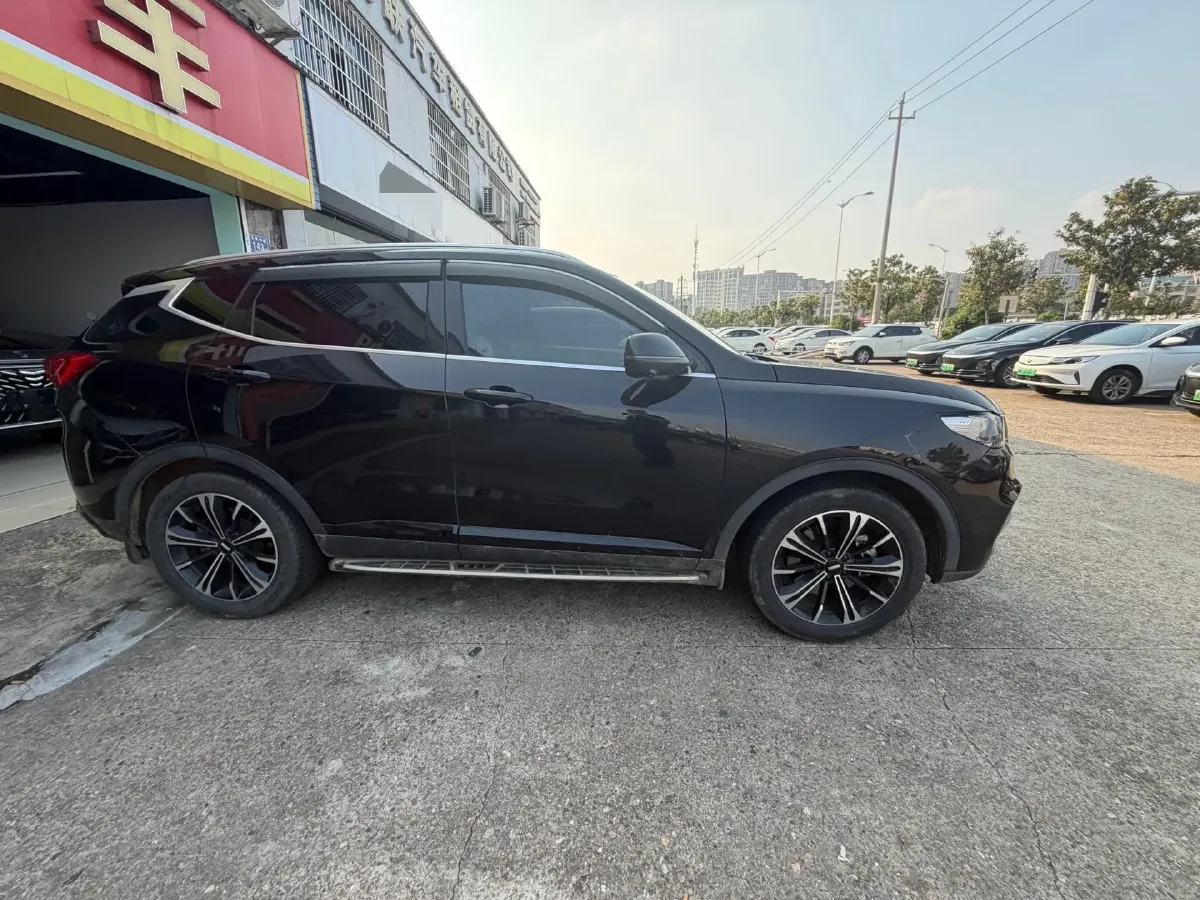 2021 WEY VV6 2.0T 227HP L4 7DCT,autocango,china used car exporter,china ev exporter,chinese used car exporter,chinese used ev exporter