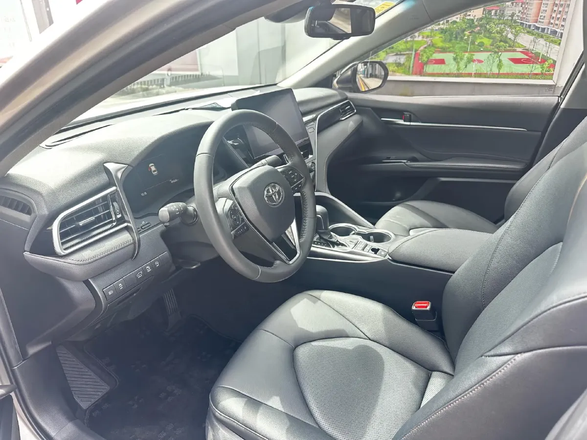 2021 Toyota Camry 2.5L 209HP L4 8AT,autocango,china used car exporter,china ev exporter,chinese used car exporter,chinese used ev exporter