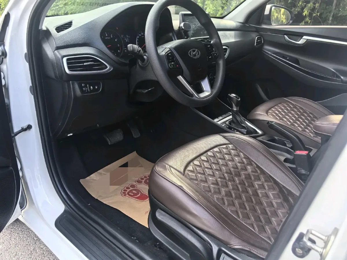 2017 Hyundai Celesta 1.6L 123HP L4 6AT,autocango,china used car exporter,china ev exporter,chinese used car exporter,chinese used ev exporter