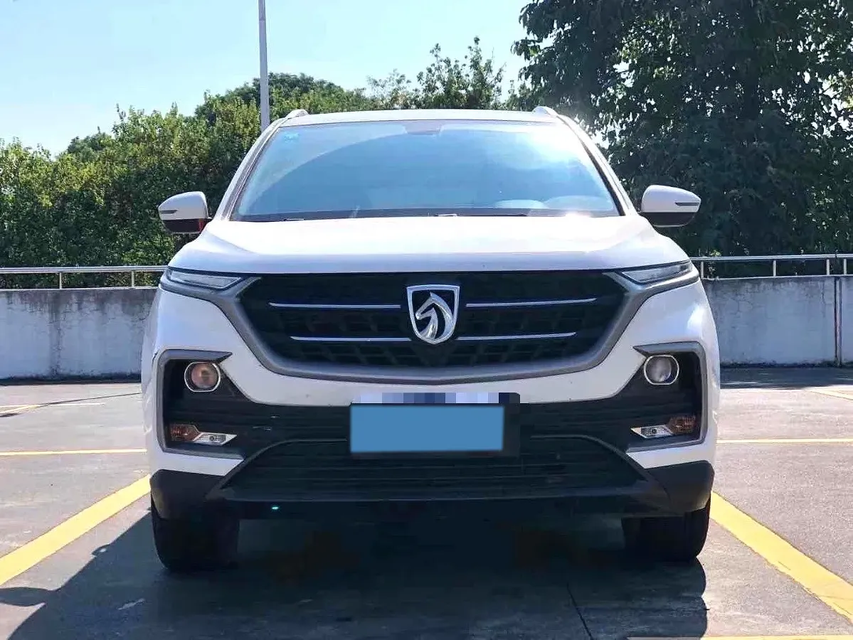 2019 BaoJun 530 1.5T 147HP L4 CVT,autocango,china used car exporter,china ev exporter,chinese used car exporter,chinese used ev exporter