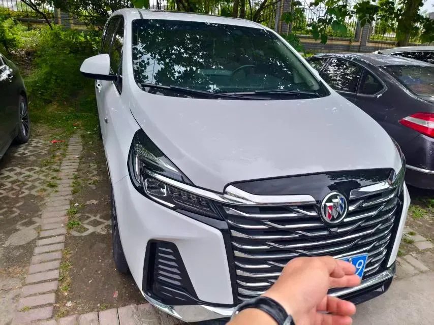 2023 Buick GL8 2.0T 237HP L4 9AT,autocango,china used car exporter,china ev exporter,chinese used car exporter,chinese used ev exporter