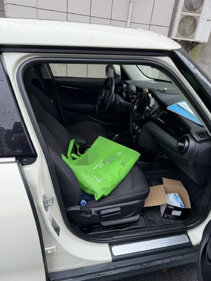 2019 MINI MINI 1.5T 102HP L3 7DCT,autocango,china used car exporter,china ev exporter,chinese used car exporter,chinese used ev exporter