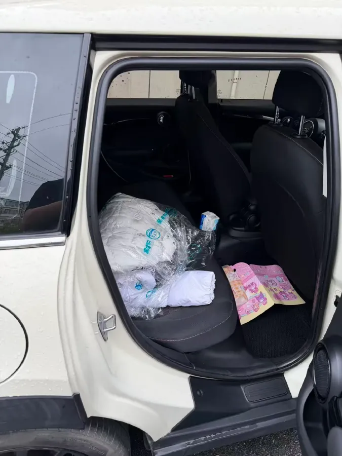 2019 MINI MINI 1.5T 102HP L3 7DCT,autocango,china used car exporter,china ev exporter,chinese used car exporter,chinese used ev exporter