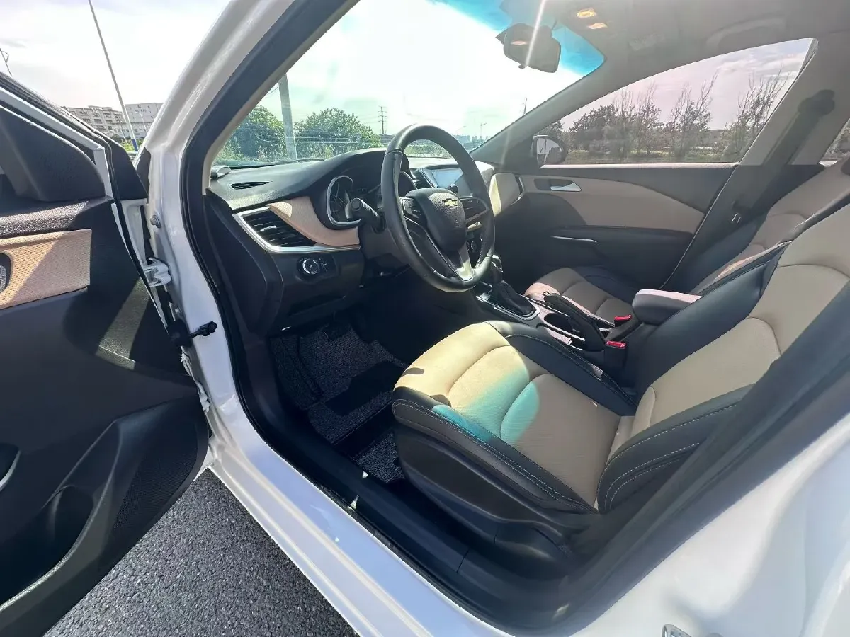 2020 Chevrolet Monza 1.5L 113HP L4 6AT,autocango,china used car exporter,china ev exporter,chinese used car exporter,chinese used ev exporter