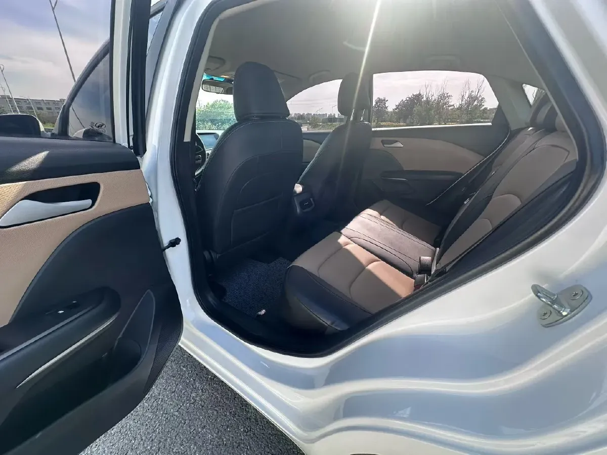 2020 Chevrolet Monza 1.5L 113HP L4 6AT,autocango,china used car exporter,china ev exporter,chinese used car exporter,chinese used ev exporter