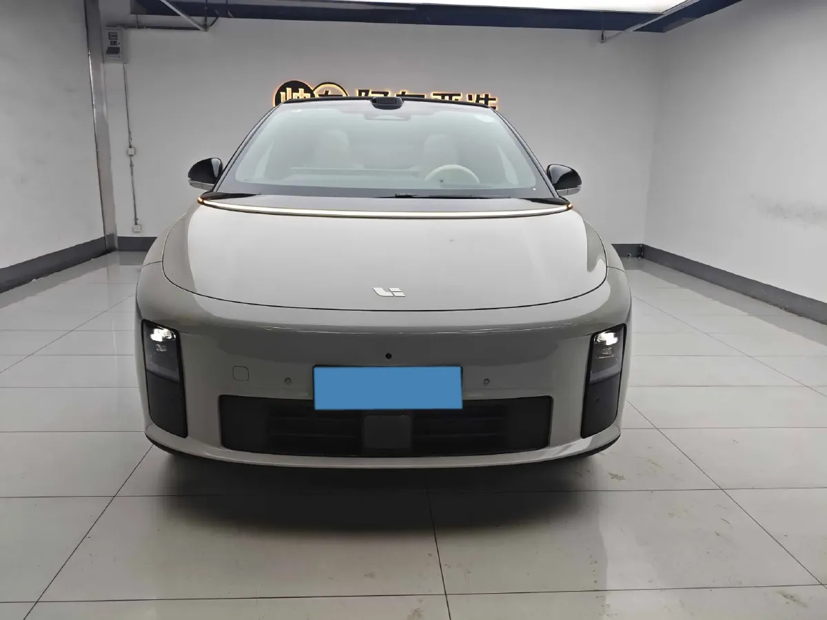2025 Li i6 BEV,autocango,china used car exporter,china ev exporter,chinese used car exporter,chinese used ev exporter