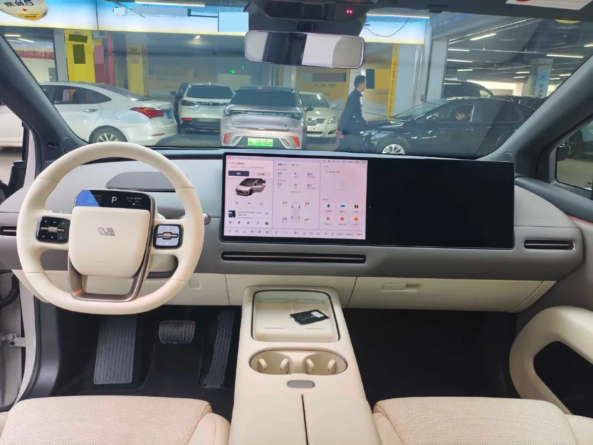 2025 Li i6 BEV,autocango,china used car exporter,china ev exporter,chinese used car exporter,chinese used ev exporter