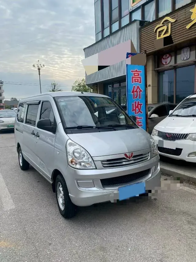 2020 WuLing RongGuang 1.2L 76HP L4 5MT,autocango,china used car exporter,china ev exporter,chinese used car exporter,chinese used ev exporter