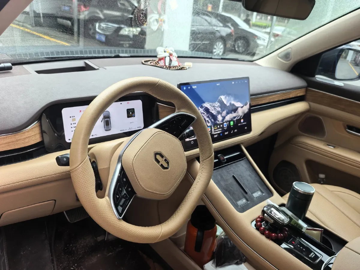2024 AITO AITO M7 1.5T 152HP L4 REEV 40KWH,autocango,china used car exporter,china ev exporter,chinese used car exporter,chinese used ev exporter