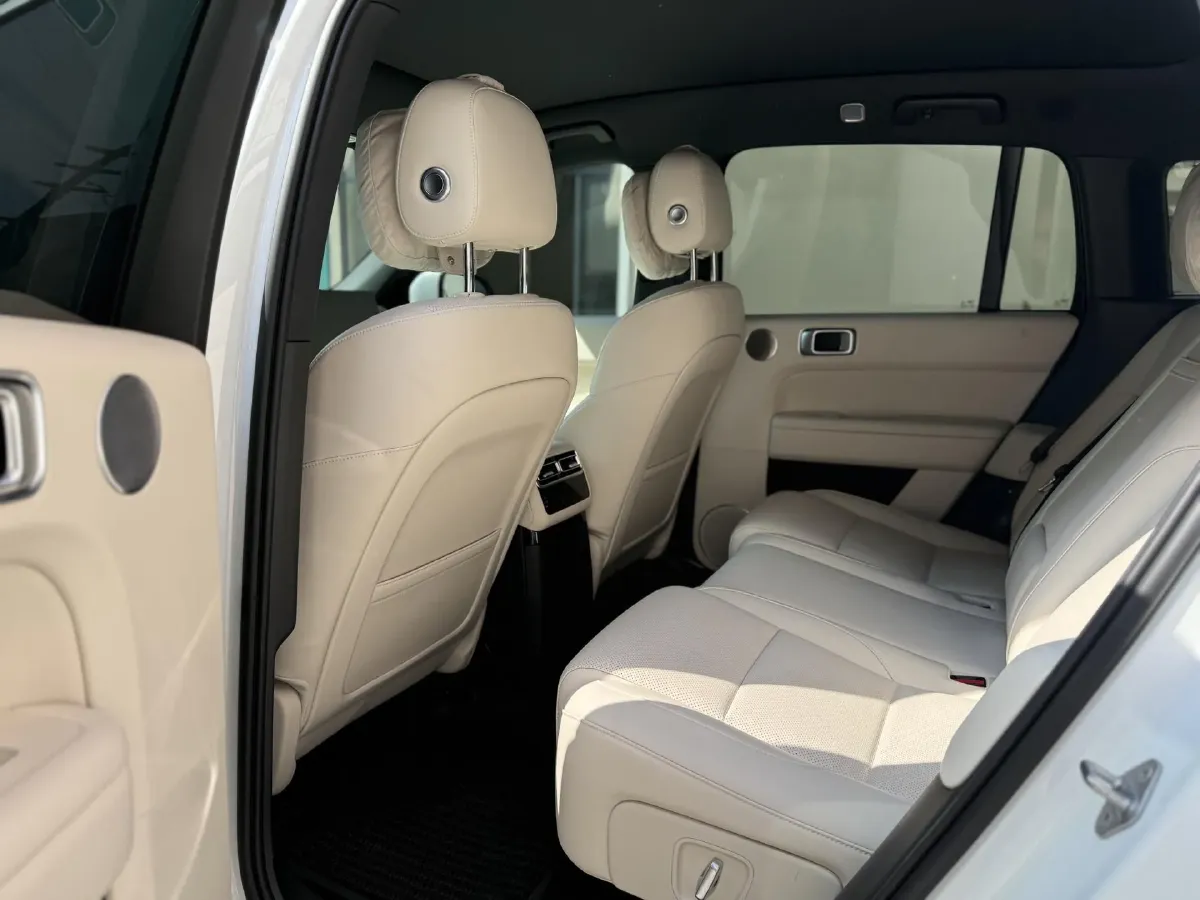 2024 Li L6 Range Extended 154HP L4 REEV 36.8KWH,autocango,china used car exporter,china ev exporter,chinese used car exporter,chinese used ev exporter