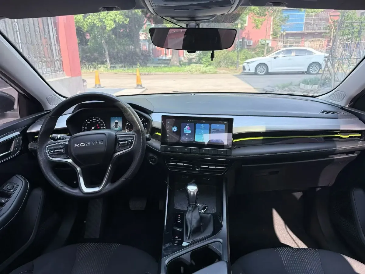 2021 Roewe i5 1.5L 120HP L4 CVT,autocango,china used car exporter,china ev exporter,chinese used car exporter,chinese used ev exporter