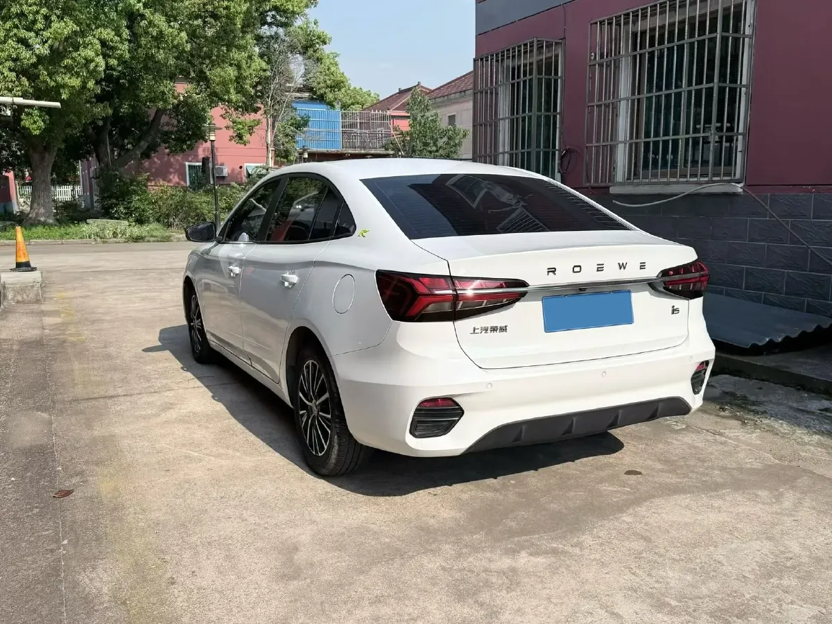 2021 Roewe i5 1.5L 120HP L4 CVT,autocango,china used car exporter,china ev exporter,chinese used car exporter,chinese used ev exporter