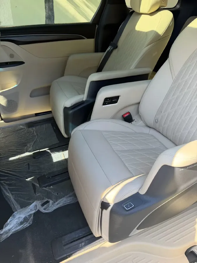 2022 Buick GL8 2.0T 237HP L4 9AT,autocango,china used car exporter,china ev exporter,chinese used car exporter,chinese used ev exporter