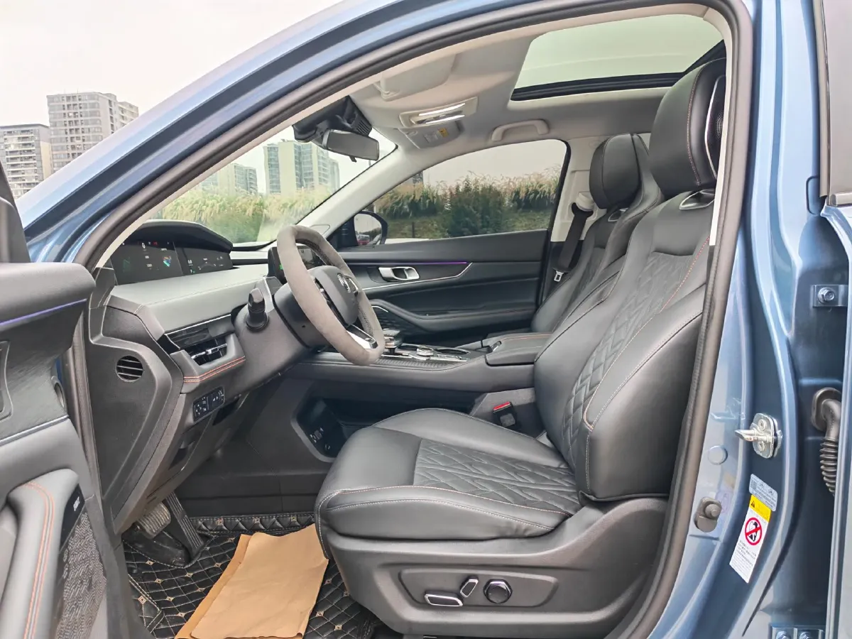 2021 ChangAn UNI-K 2.0T 233HP L4 8AT,autocango,china used car exporter,china ev exporter,chinese used car exporter,chinese used ev exporter