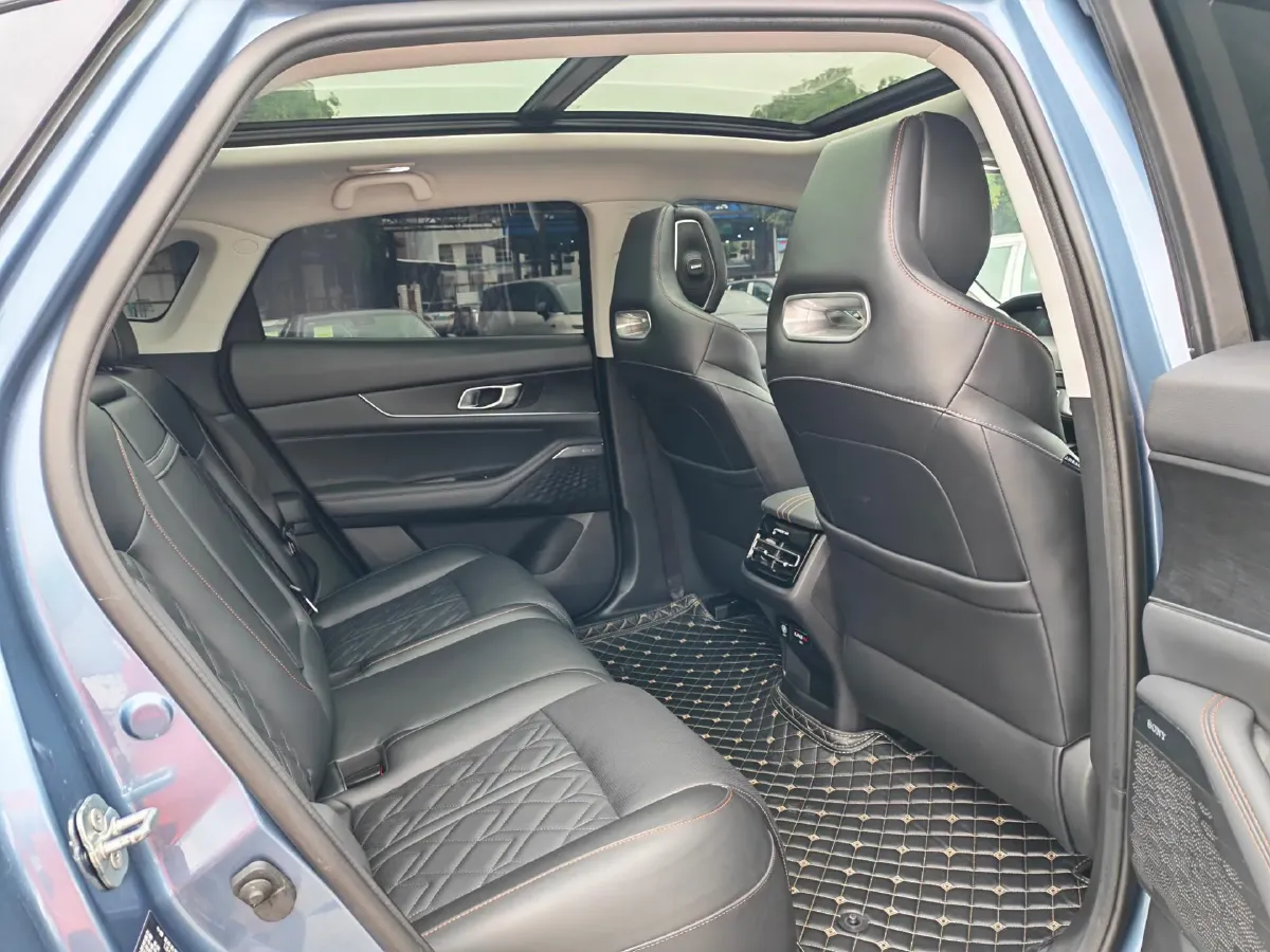 2021 ChangAn UNI-K 2.0T 233HP L4 8AT,autocango,china used car exporter,china ev exporter,chinese used car exporter,chinese used ev exporter